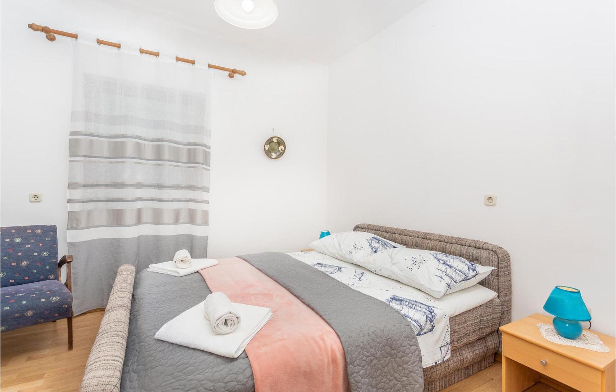 Beautiful Apartment In Malinska With Wifi Bagian luar foto