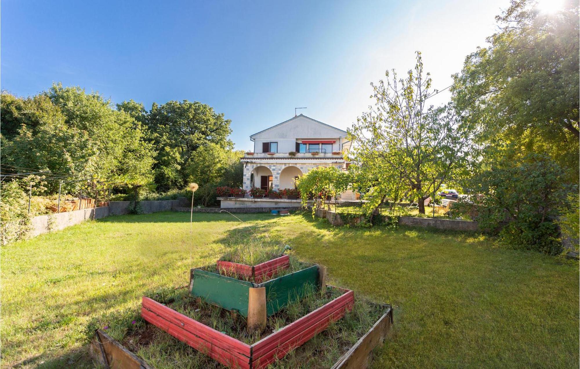 Beautiful Apartment In Malinska With Wifi Bagian luar foto